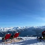 Roalden Mountain ستراندا